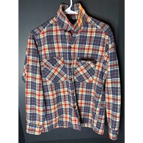 Vintage Pendleton Virgin Wool Board Button Shirt Mens L Plaid Loop USA Made - Picture 2 of 6